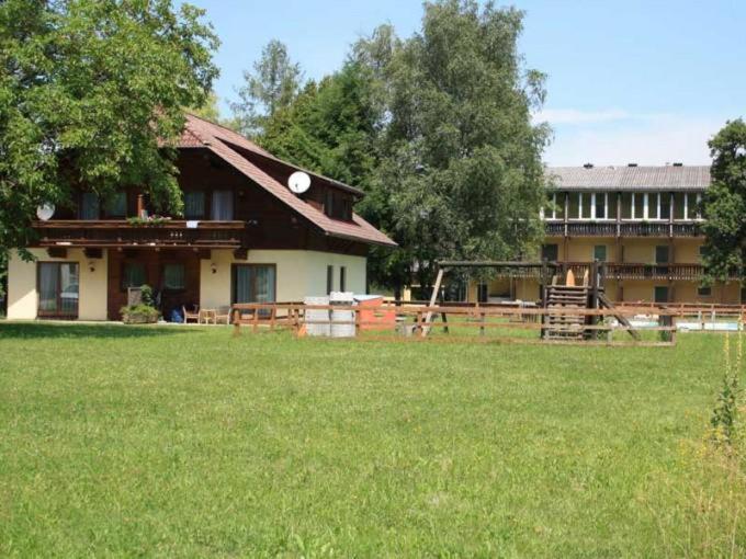 Schmautz Ferienwohnungen & Zimmer Miklauzhof Extérieur photo